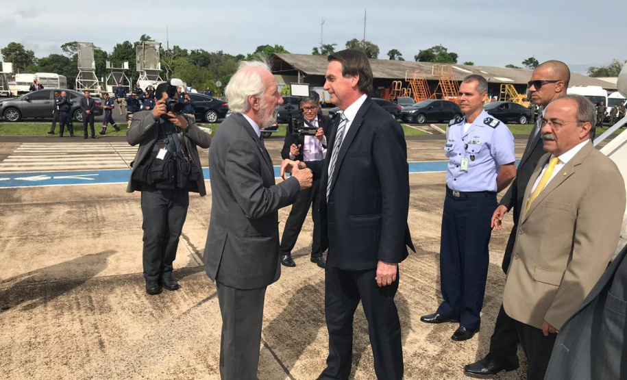 O governador em exercício Darci Piana recebe o presidente da República, Jair Bolsonaro. Foz do Iguaçu,26/02/2019. Foto:Divulgação/ANPr