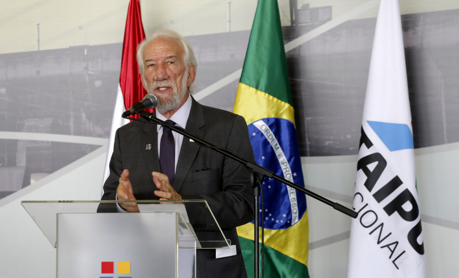 O governador em exercício Darci Piana participou nesta terça-feira (26), em Foz do Iguaçu, da cerimônia de posse do novo diretor-geral brasileiro da Itaipu Binacional, general Joaquim Silva e Luna, com as presenças do Presidente Jair Bolsonaro e do presidente do Paraguai, Mario Abdo Benítez; dos ministros almirante Bento Albuquerque, de Minas e Energia e Ernesto Araújo, de Relações Exteriores  - Foz do Iguaçu, 26/02/2019 - Foto: Arnaldo Alves/ANPr