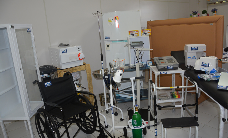 Penitenciárias do Paraná estão recebendo equipamentos destinados ao atendimento em saúde. A ação é resultado de um convênio firmado entre o Ministério da Justiça e Segurança Pública e a Secretaria de Estado da Segurança Pública e Administração Penitenciária. O investimento é de R$ 2,6 milhões. Foto: Divulgação/DEEPN