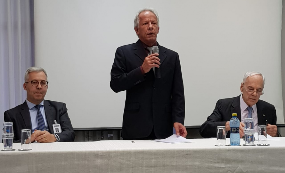 O Secretário de Estado da Administração e da Previdência, Reinhold Stephanes, deu posse nesta terça-feira (26), aos novos integrantes do Conselho Diretor da PARANAPREVIDÊNCIA