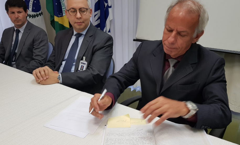 O Secretário de Estado da Administração e da Previdência, Reinhold Stephanes, deu posse nesta terça-feira (26), aos novos integrantes do Conselho Diretor da PARANAPREVIDÊNCIA