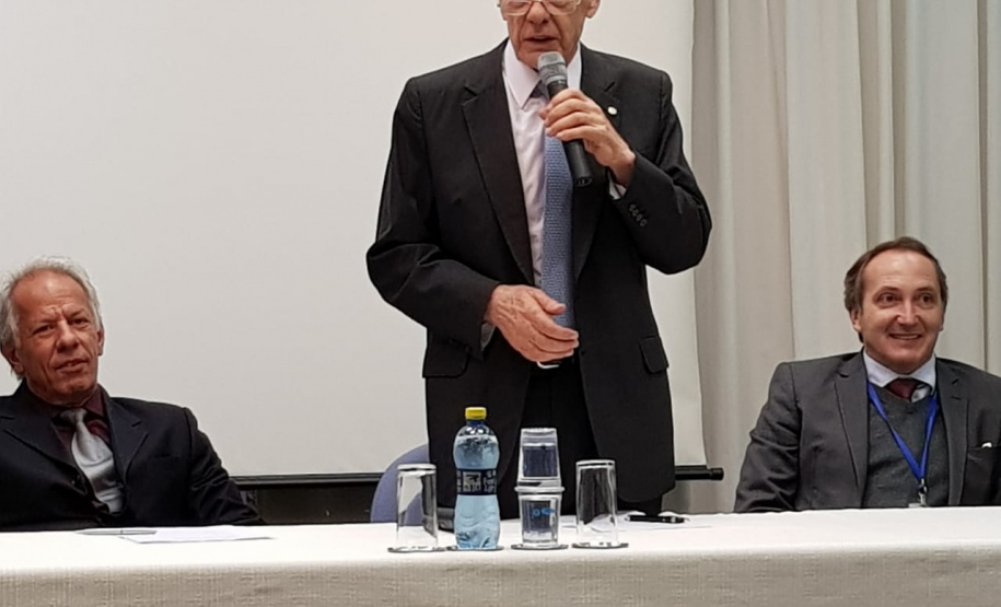 O Secretário de Estado da Administração e da Previdência, Reinhold Stephanes, deu posse nesta terça-feira (26), aos novos integrantes do Conselho Diretor da PARANAPREVIDÊNCIA