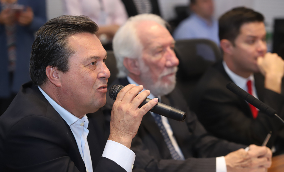 Governador em exercício Darci Piana coordena reunião com equipe de Governo. Na foto, Secretário de Estado do Meio Ambiente e Recursos Hídricos, Márcio Nunes  -  Curitiba, 27/02/2019  -  Foto: Rodrigo Félix Leal/ANPr
