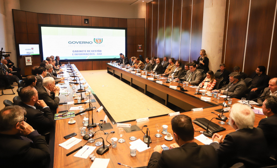 Governador em exercício Darci Piana coordena reunião com equipe de Governo.  -  Curitiba, 27/02/2019  -  Foto: Rodrigo Félix Leal/ANPr