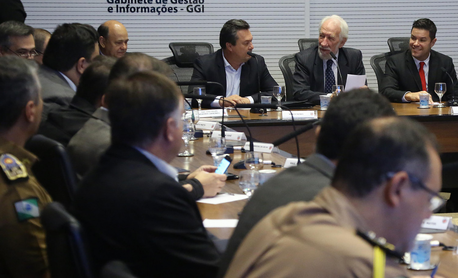 Governador em exercício Darci Piana coordena reunião com equipe de Governo.  -  Curitiba, 27/02/2019  -  Foto: Jaelson Lucas/ANPr