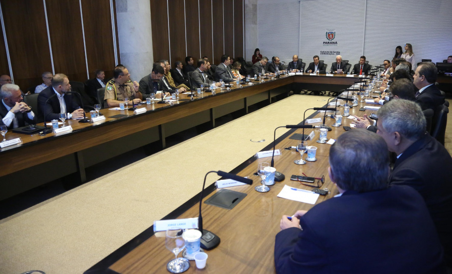 Governador em exercício Darci Piana coordena reunião com equipe de Governo.  -  Curitiba, 27/02/2019  -  Foto: Jaelson Lucas/ANPr