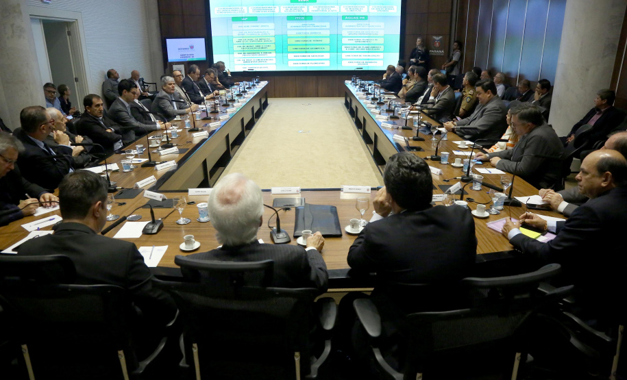 Governador em exercício Darci Piana coordena reunião com equipe de Governo.  -  Curitiba, 27/02/2019  -  Foto: Jaelson Lucas/ANPr