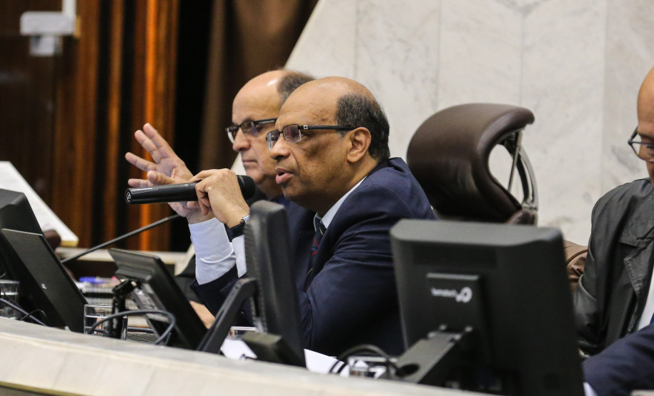 O secretário Renê Garcia Junior, de Estado da Fazenda (SEFA), participa nesta quarta-feira (27), de uma audiência pública  na Assembleia Legislativa do Paraná (ALEP), para apresentação dos dados do Governo relativos ao cumprimento das metas fiscais do terceiro quadrimestre de 2018.  Curitiba, 27/02/2019 -  Foto: Geraldo Bubniak/ANPr