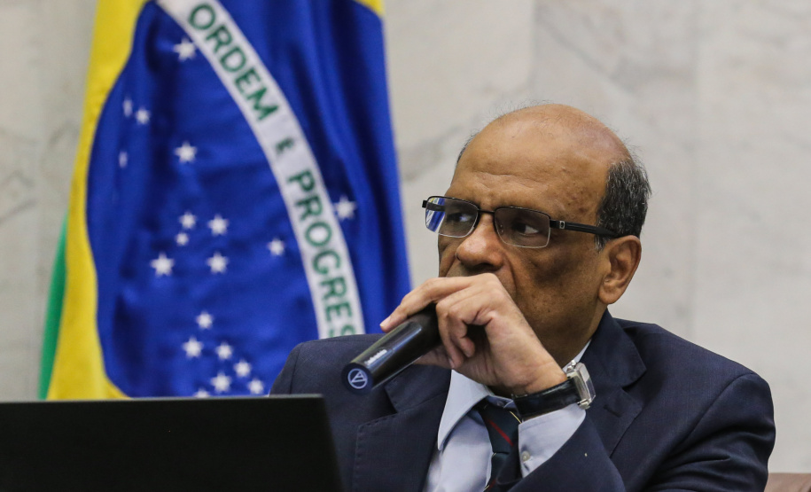 O secretário Renê Garcia Junior, de Estado da Fazenda (SEFA), participa nesta quarta-feira (27), de uma audiência pública  na Assembleia Legislativa do Paraná (ALEP), para apresentação dos dados do Governo relativos ao cumprimento das metas fiscais do terceiro quadrimestre de 2018.  Curitiba, 27/02/2019 -  Foto: Geraldo Bubniak/ANPr