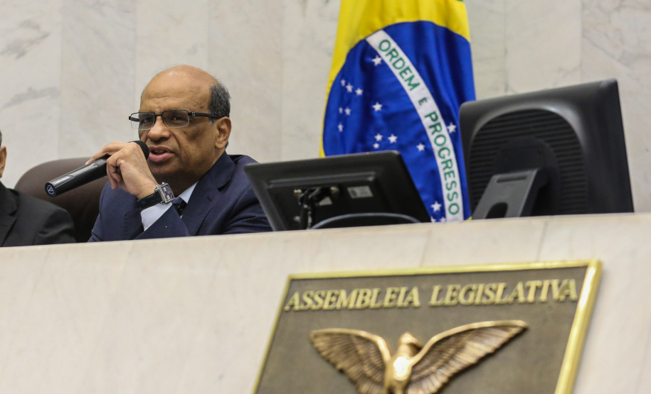 O secretário Renê Garcia Junior, de Estado da Fazenda (SEFA), participa nesta quarta-feira (27), de uma audiência pública  na Assembleia Legislativa do Paraná (ALEP), para apresentação dos dados do Governo relativos ao cumprimento das metas fiscais do terceiro quadrimestre de 2018.  Curitiba, 27/02/2019 -  Foto: Geraldo Bubniak/ANPr