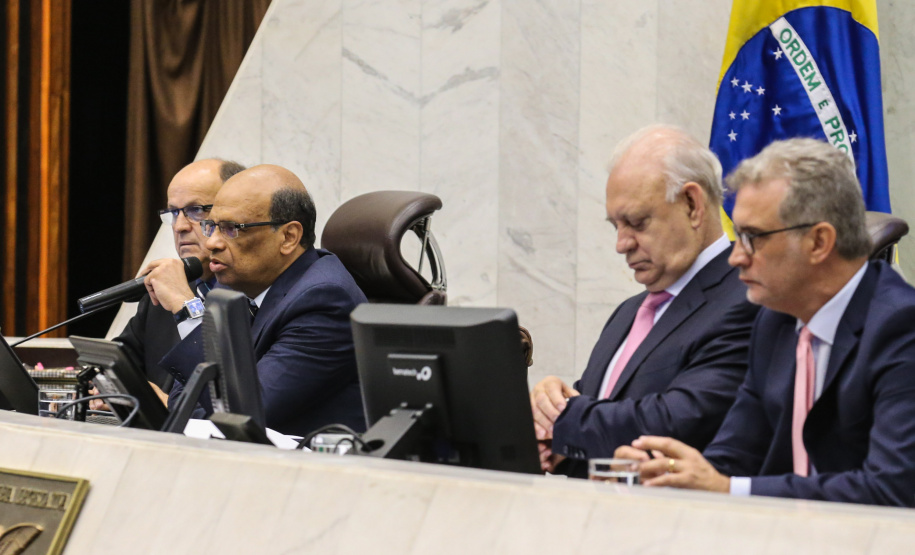 O secretário Renê Garcia Junior, de Estado da Fazenda (SEFA), participa nesta quarta-feira (27), de uma audiência pública  na Assembleia Legislativa do Paraná (ALEP), para apresentação dos dados do Governo relativos ao cumprimento das metas fiscais do terceiro quadrimestre de 2018.  Curitiba, 27/02/2019 -  Foto: Geraldo Bubniak/ANPr