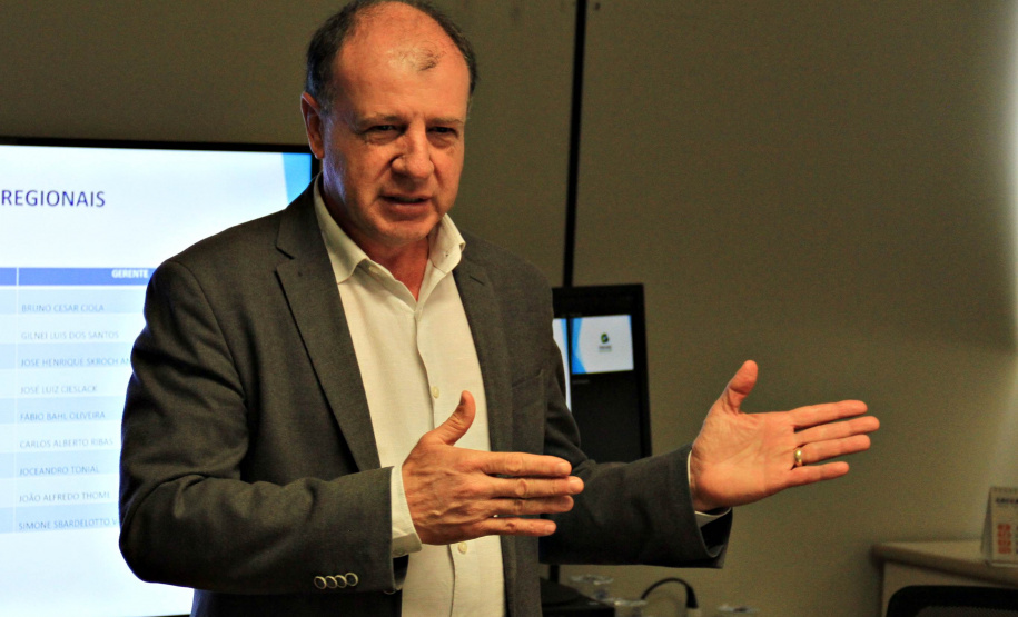 primeira reunião gerencial do secretário do Desenvolvimento Urbano, João Carlos Ortega, com dirigentes da Paraná Edificações (Pred). Pela proposta de reforma administrativa do Governo do Estado, que já tramita na Assembleia Legislativa, a Paraná Edificações vai compor o conjunto de órgãos vinculados à Secretaria do Desenvolvimento Urbano.  -  Curitiba, 27/02/2019  -  Foto: Divulgação SEDU