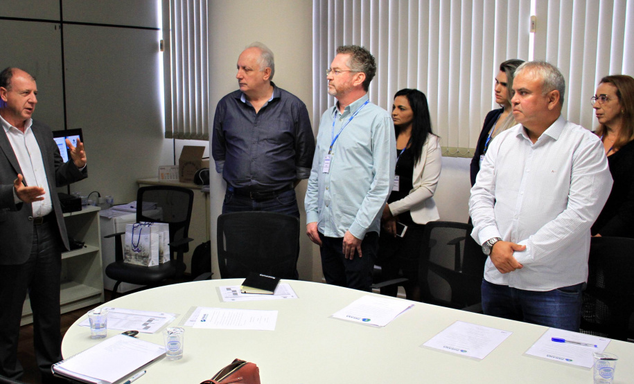 primeira reunião gerencial do secretário do Desenvolvimento Urbano, João Carlos Ortega, com dirigentes da Paraná Edificações (Pred). Pela proposta de reforma administrativa do Governo do Estado, que já tramita na Assembleia Legislativa, a Paraná Edificações vai compor o conjunto de órgãos vinculados à Secretaria do Desenvolvimento Urbano.  -  Curitiba, 27/02/2019  -  Foto: Divulgação SEDU