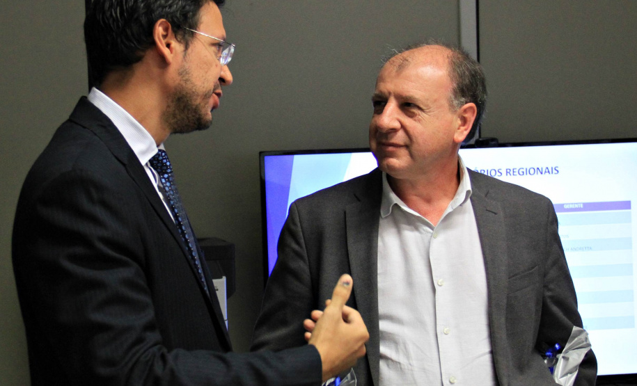 primeira reunião gerencial do secretário do Desenvolvimento Urbano, João Carlos Ortega, com dirigentes da Paraná Edificações (Pred). Pela proposta de reforma administrativa do Governo do Estado, que já tramita na Assembleia Legislativa, a Paraná Edificações vai compor o conjunto de órgãos vinculados à Secretaria do Desenvolvimento Urbano.  -  Curitiba, 27/02/2019  -  Foto: Divulgação SEDU