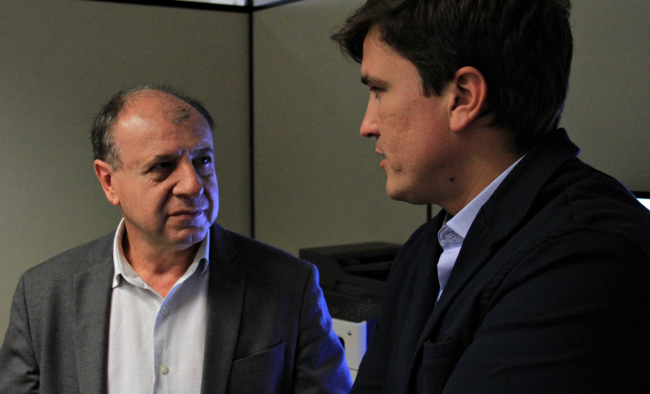 primeira reunião gerencial do secretário do Desenvolvimento Urbano, João Carlos Ortega, com dirigentes da Paraná Edificações (Pred). Pela proposta de reforma administrativa do Governo do Estado, que já tramita na Assembleia Legislativa, a Paraná Edificações vai compor o conjunto de órgãos vinculados à Secretaria do Desenvolvimento Urbano.  -  Curitiba, 27/02/2019  -  Foto: Divulgação SEDU