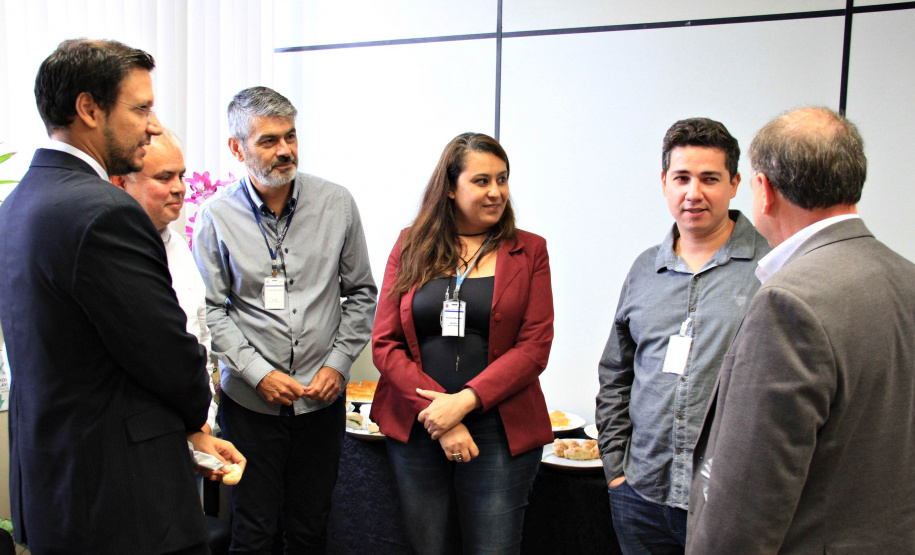 primeira reunião gerencial do secretário do Desenvolvimento Urbano, João Carlos Ortega, com dirigentes da Paraná Edificações (Pred). Pela proposta de reforma administrativa do Governo do Estado, que já tramita na Assembleia Legislativa, a Paraná Edificações vai compor o conjunto de órgãos vinculados à Secretaria do Desenvolvimento Urbano.  -  Curitiba, 27/02/2019  -  Foto: Divulgação SEDU