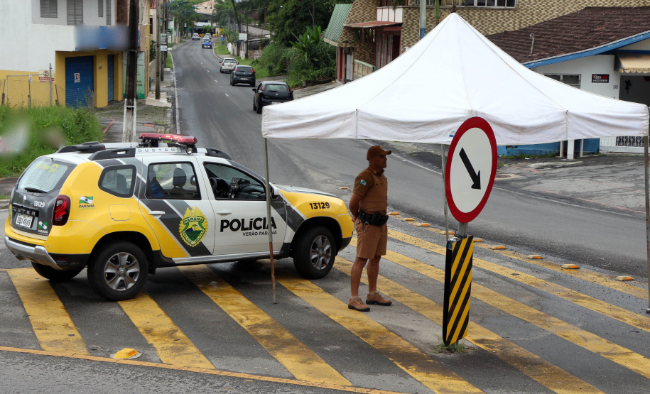 O Litoral terá reforço de 300 policiais militares durante os cinco dias do Carnaval para intensificar o policiamento durante os festejos que ocorrerão nos sete municípios. Este contingente soma-se ao efetivo já existente na Costa Leste para a Operação Verão 2018/2019.  - Foto: Divulgação PMPR