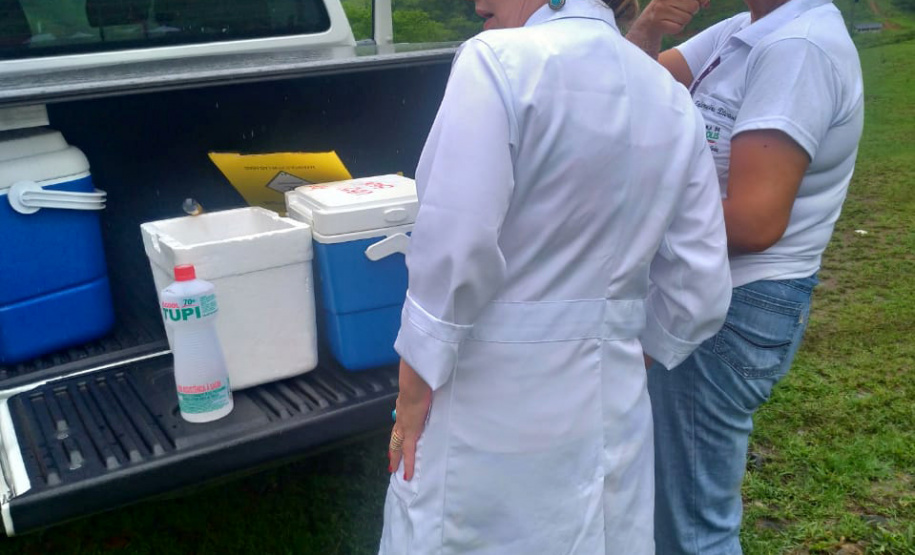 Equipe da secretaria da Saúde percorre as áreas mais remotas do município de Adrianópolis em busca de pessoas não vacinadas contra a febre amarela. Adrianópolis, 28/02/2019 - Foto: Divulgação SESA