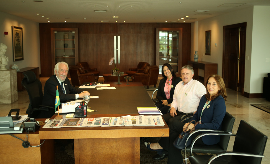 Governador em exercício Darci Piana recebe o prefeito de Prudentópolis, Adelmo Luiz Klosowski.  -  Curitiba, 28/02/2019  -  Foto: Divulgação ANPr