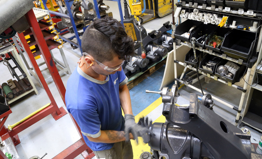 O Paraná abriu 9.145 novas vagas no mercado formal de trabalho em janeiro. Este saldo equivale a 26,6% do total de 34.313 postos de trabalho criados no País. Os dados são do Cadastro Geral de Empregados e Desempregados (Caged), divulgados nesta quinta-feira (28) pela Secretaria Especial de Previdência e Trabalho do Ministério da Economia.Foto: Gilson Abreu/ANPr