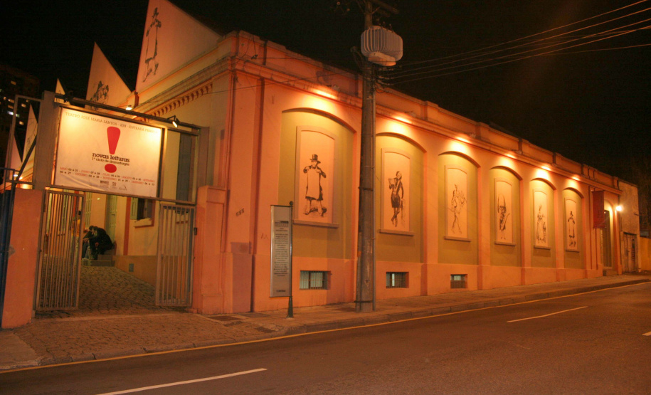 Estão abertas até 25 de março as inscrições para a ocupação do Teatro José Maria Santos. Os interessados devem enviar uma proposta artística contendo a sinopse, concepção, ficha técnica e currículo dos proponentes. Podem participar companhias e produtores paranaenses com espetáculos adulto e infantil. Foto:CCTG