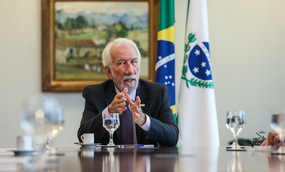 O governador em exercício Darci Piana recebe o presidente da Paraná Turismo, João Jacob Mehl e representantes do G5 nesta quinta-feira (7) no Palácio Iguaçu. Curitiba, 07/03/2019 - Foto: Geraldo Bubniak/ANPr