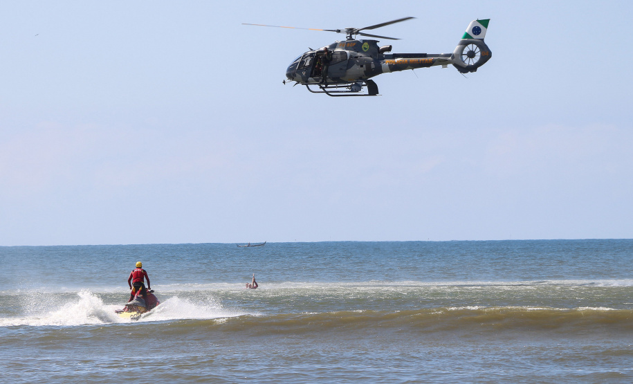 04-03-2019 Operação Verão 2018/2019 - Produção Bombeiros O Carnaval 2019 no Litoral do estado foi repleto de opções de lazer e de serviços gratuitos para os veranistas durante o feriado prolongado. Na área de segurança pública, houve redução dos casos de furtos (10%) e mais encaminhamentos (37,50%) por conta do aumento de abordagens (63,67%). - Litoral do Paraná, 05/03/2019 - Foto: Soldado Amanda Morais