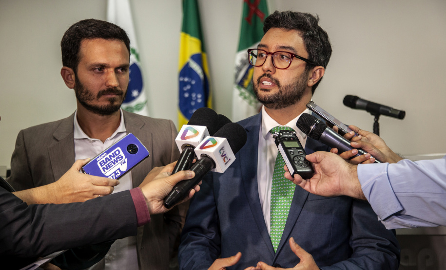 Paranaguá é o primeiro porto brasileiro visitado pela nova equipe da Secretaria Nacional de Portos (SNP), órgão vinculado ao Ministério da Infraestrutura, responsável pela gestão dos complexos marítimos do país. Na foto, o  secretário Diogo Piloni e o diretor-presidente dos Portos do Paraná, Luiz Fernando Garcia Foto: Claudio Neves/APPA
