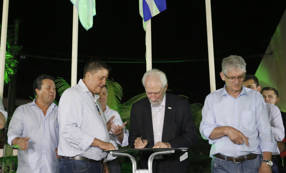 O governador em exercício Darci Piana, participa da abertura 45ª Expo Umuarama e 18ª Feira Internacional. Participaram: prefeito de Umuarama, Celso Pozzobom; os secretários: do Meio Ambiente e Recursos Hídricos, Márcio Nunes; da Agricultura, Norberto Ortigara; presidente da Sociedade Rural de Umuarama, Milton Gaiari; entre outros.Umuarama, 07-03-19.Foto: Arnaldo Alves / ANPr.