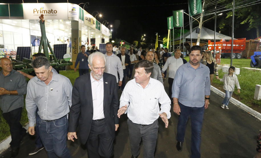 O governador em exercício Darci Piana, participa da abertura 45ª Expo Umuarama e 18ª Feira Internacional. Participaram: prefeito de Umuarama, Celso Pozzobom; os secretários: do Meio Ambiente e Recursos Hídricos, Márcio Nunes; da Agricultura, Norberto Ortigara; presidente da Sociedade Rural de Umuarama, Milton Gaiari; entre outros.Umuarama, 07-03-19.Foto: Arnaldo Alves / ANPr.