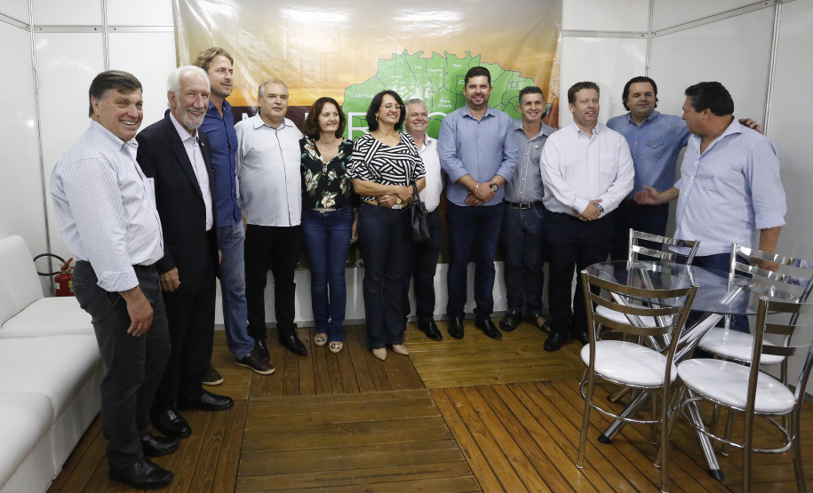 O governador em exercício Darci Piana, participa da abertura 45ª Expo Umuarama e 18ª Feira Internacional. Participaram: prefeito de Umuarama, Celso Pozzobom; os secretários: do Meio Ambiente e Recursos Hídricos, Márcio Nunes; da Agricultura, Norberto Ortigara; presidente da Sociedade Rural de Umuarama, Milton Gaiari; entre outros.Umuarama, 07-03-19.Foto: Arnaldo Alves / ANPr.
