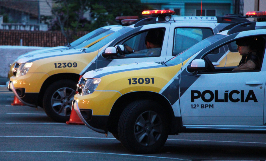 08-03-2019 Dia Internacional da Mulher 12º BPM O 12º Batalhão da Polícia Militar do Paraná decidiu manter o efetivo que atende a área central de Curitiba exclusivamente feminino, nesta sexta-feira, 8 de Março. O policiamento de radiopatrulha é feito por mulheres. A iniciativa busca valorizá-las. Todas as policiais da unidade, tanto do serviço operacional quando do administrativo se reuniram as 6 horas no batalhão e, desde então, estão nas ruas do centro da capital atendendo ocorrências. Curitiba, 08/03/2019 - Foto: Soldado Priscila Carvalho