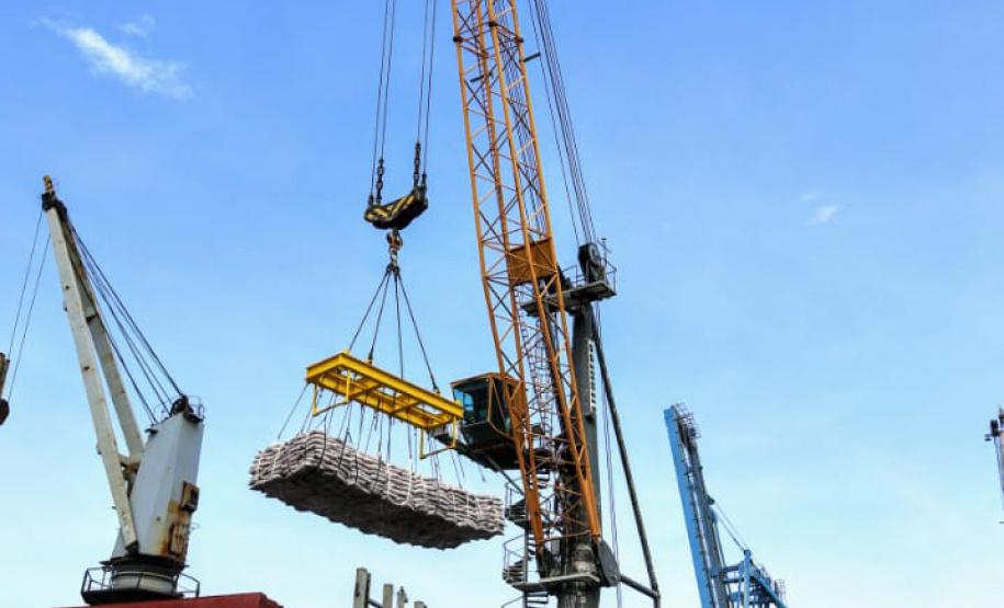 Nos primeiros dois meses de 2019, os Portos do Paraná movimentaram mais de 7,2 milhões de toneladas de carga. Destaque para o aumento de 180% da movimentação por Antonina. Foto: Divulgação/APPA