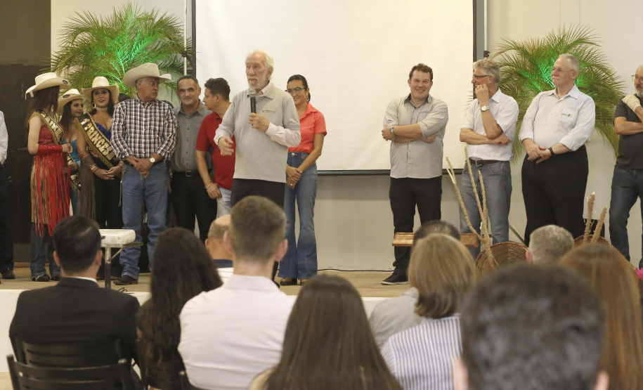 O governador em exercício Darci Piana, participa da abertura da 48ª Exposição Paranavaí - Feira Agropecuária e Industrial de Paranavaí, região noroeste do Estado. Presentes: presidente da Sociedade Rural do Noroeste do Paraná, Mario Helio de Almeida; secretário de Agricultura, Norbeto Ortigara; entre outros.Paranavaí, 08-03-19.Foto: Arnaldo Alves / ANPr.