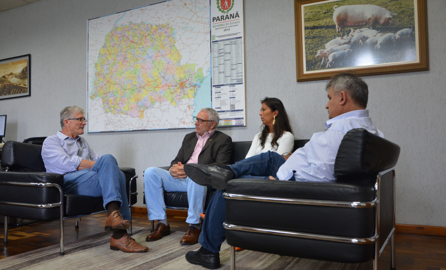 A Secretaria de Estado da Agricultura e do Abastecimento está unindo forças com a Federação das Indústrias do Estado do Paraná (Fiep) em prol do desenvolvimento da agroindústria no estado