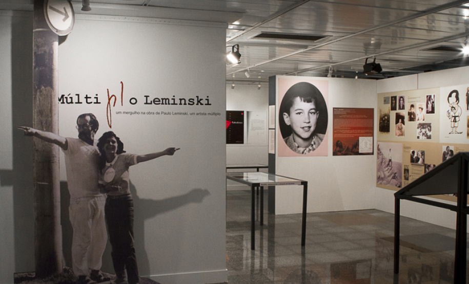 Escritor, poeta, músico, compositor, romancista, tradutor, ensaísta, judoca e publicitário. As diversas faces do paranaense Paulo Leminski estarão presentes na 10ª edição da exposição Múltiplo Leminski, que entra em cartaz em Londrina a partir do dia 14 de março, às 19h30, no Museu Histórico de Londrina. - Foto: Divulgação