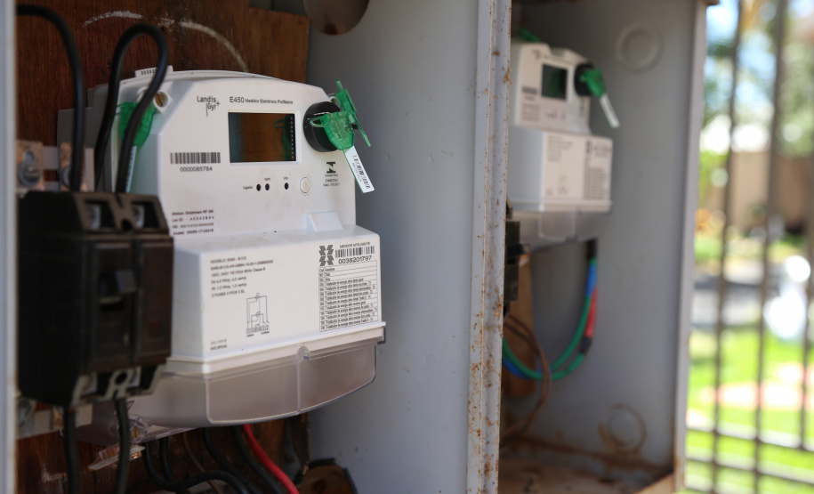 Medidores inteligentes em Ipiranga, nos Campos Gerais, a primeira cidade smart energy do País.   -  Foto: Dani Catisti/Copel