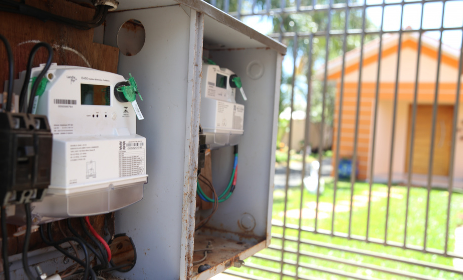 Medidores inteligentes em Ipiranga, nos Campos Gerais, a primeira cidade smart energy do País.   -  Foto: Dani Catisti/Copel