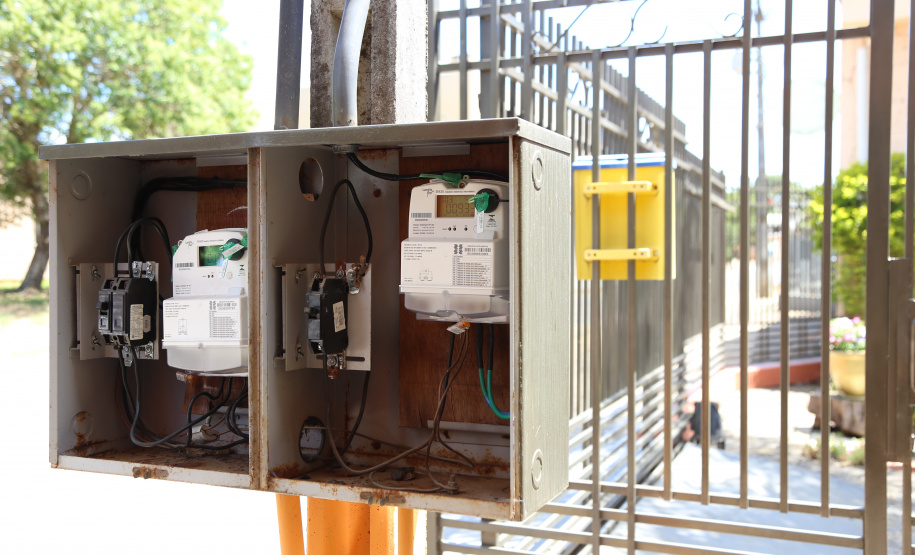 Medidores inteligentes em Ipiranga, nos Campos Gerais, a primeira cidade smart energy do País.   -  Foto: Dani Catisti/Copel