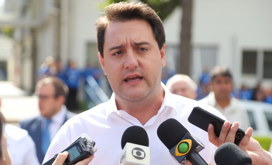 O governador Carlos Massa Ratinho Junior empossa a nova diretoria do Instituto de Tecnologia do Paraná (Tecpar). Tomam posse como diretor-presidente do Tecpar, Fabio Cammarota; diretora comercial, Danielle Portela; o diretor de Desenvolvimento Tecnológico e Inovação, Rafael Rodrigues; e diretor de Administração e Finanças, Arnaldo da Fonseca. Foto: José Fernando Ogura/ANPr