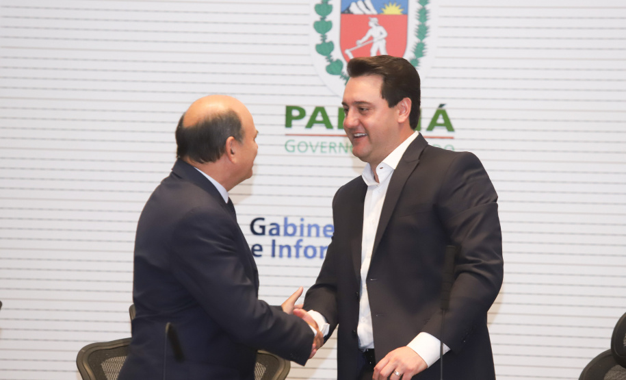 Balanço final da Operação Verão 2018/2019 foi apresentado nesta quinta-feira (14), em reunião no Palácio Iguaçu, com o governador Carlos Massa Ratinho Junior, o secretário da Segurança Pública e Administração Penitenciária, Luiz Felipe Carbonell, o secretário da Comunicação Social e Cultura, Hudson José e representantes de todas as secretarias e órgãos envolvidos nas atividades. - Curitiba, 14/03/2019 - Foto: Rodrigo Félix Leal/ANPr