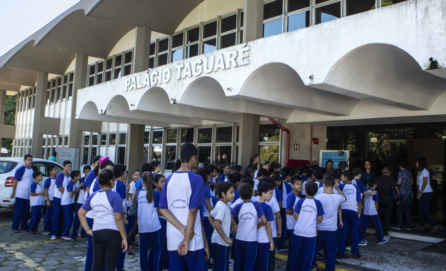 Alunos visitam Porto . - Paranaguá, 14/03/2019 - Foto:Claudio Neves/ Divulgação APPA