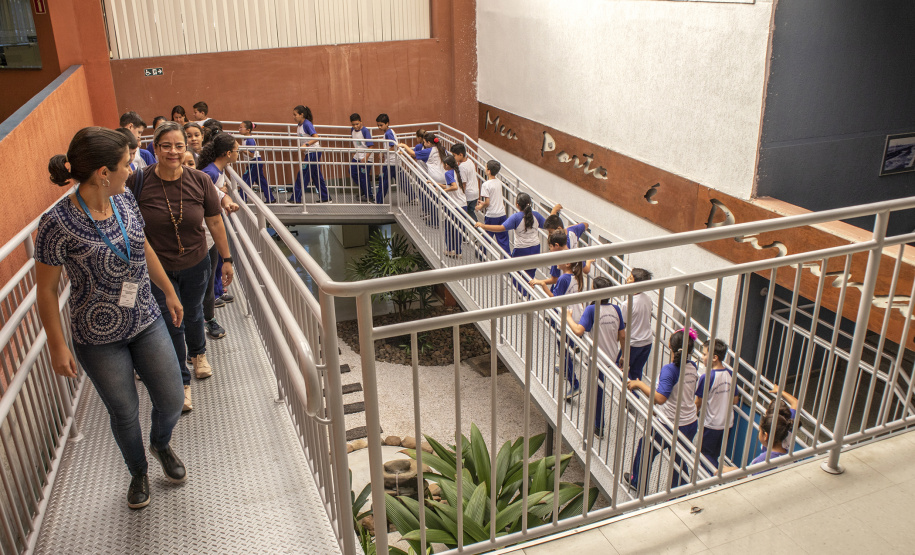 Alunos visitam Porto . - Paranaguá, 14/03/2019 - Foto:Claudio Neves/ Divulgação APPA