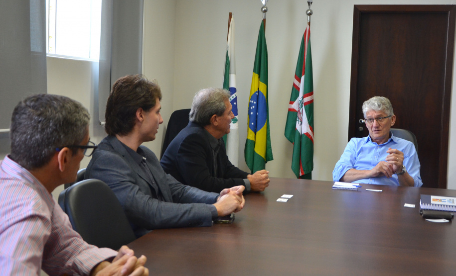 Um projeto pioneiro de avicultura, com bem-estar animal, começou a funcionar neste ano em Cascavel, no Oeste do Paraná