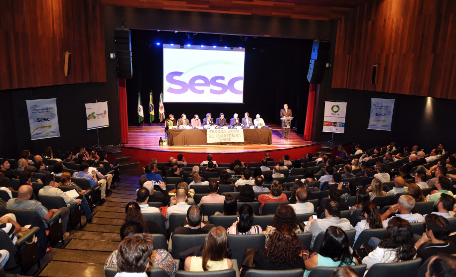 A Secretaria Estadual de Desenvolvimento Sustentável e Turismo realizou nesta quinta-feira (14), a 11ª Reunião Ordinária do R-20, e primeira do ano de 2019, para debater a gestão de Resíduos Sólidos Paraná. O evento foi realizado no Sesc da Esquina, em Curitiba, e reuniu representantes municipais, profissionais da área de resíduos e técnicos municipais que fazem parte do Grupo R-20.  -  Curitiba, 14/03/2019  -  Foto: Denis Ferreira Netto/Desenvolvimento Sustentável