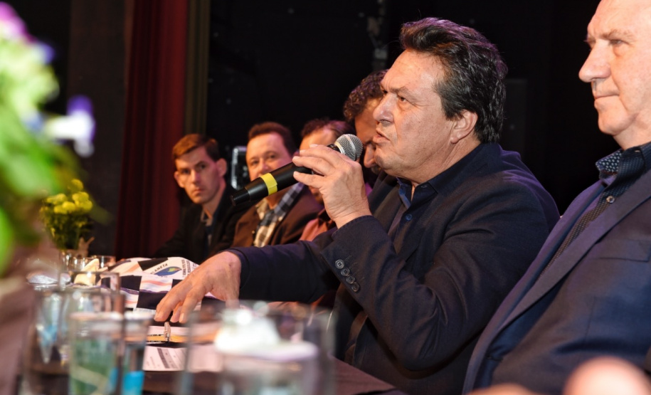 A Secretaria Estadual de Desenvolvimento Sustentável e Turismo realizou nesta quinta-feira (14), a 11ª Reunião Ordinária do R-20, e primeira do ano de 2019, para debater a gestão de Resíduos Sólidos Paraná. O evento foi realizado no Sesc da Esquina, em Curitiba, e reuniu representantes municipais, profissionais da área de resíduos e técnicos municipais que fazem parte do Grupo R-20.  -  Curitiba, 14/03/2019  -  Foto: Denis Ferreira Netto/Desenvolvimento Sustentável