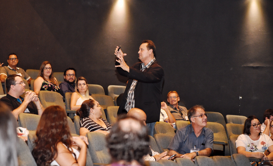 A Secretaria Estadual de Desenvolvimento Sustentável e Turismo realizou nesta quinta-feira (14), a 11ª Reunião Ordinária do R-20, e primeira do ano de 2019, para debater a gestão de Resíduos Sólidos Paraná. O evento foi realizado no Sesc da Esquina, em Curitiba, e reuniu representantes municipais, profissionais da área de resíduos e técnicos municipais que fazem parte do Grupo R-20.  -  Curitiba, 14/03/2019  -  Foto: Denis Ferreira Netto/Desenvolvimento Sustentável