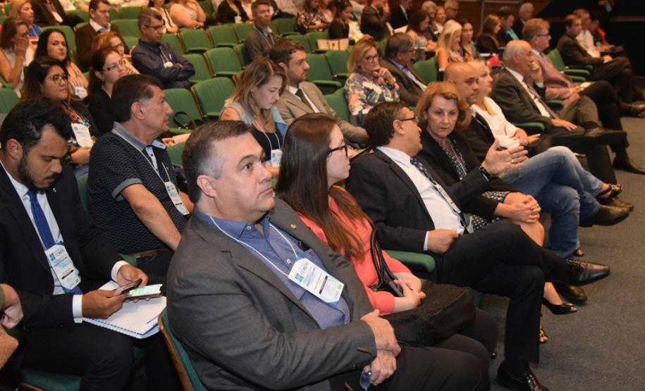 O secretário estadual da Saúde, Beto Preto, fez hoje a palestra de abertura oficial do 12o Seminário Femipa ? Federação das Santas Casas de Misericórdia e Hospitais Beneficentes do Paraná ? e falou sobre os programas do Governo para as instituições filantrópicas.Curitiba, 14/03/2019  -  Foto: Diogo Pracz/SESA