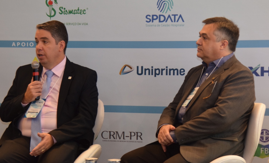 O secretário estadual da Saúde, Beto Preto, fez hoje a palestra de abertura oficial do 12o Seminário Femipa ? Federação das Santas Casas de Misericórdia e Hospitais Beneficentes do Paraná ? e falou sobre os programas do Governo para as instituições filantrópicas.Curitiba, 14/03/2019  -  Foto: Diogo Pracz/SESA