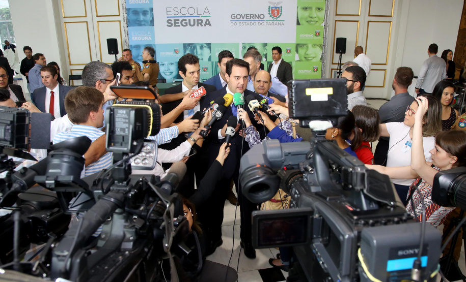 O governador Carlos Massa Ratinho Junior lançou nesta sexta-feira (15) o programa Escola Segura, que prevê uma série de medidas preventivas e protetivas de segurança que serão executadas na rede estadual de ensino. Curitiba,15/03/2019 Foto: Jaelson Lucas / ANPr